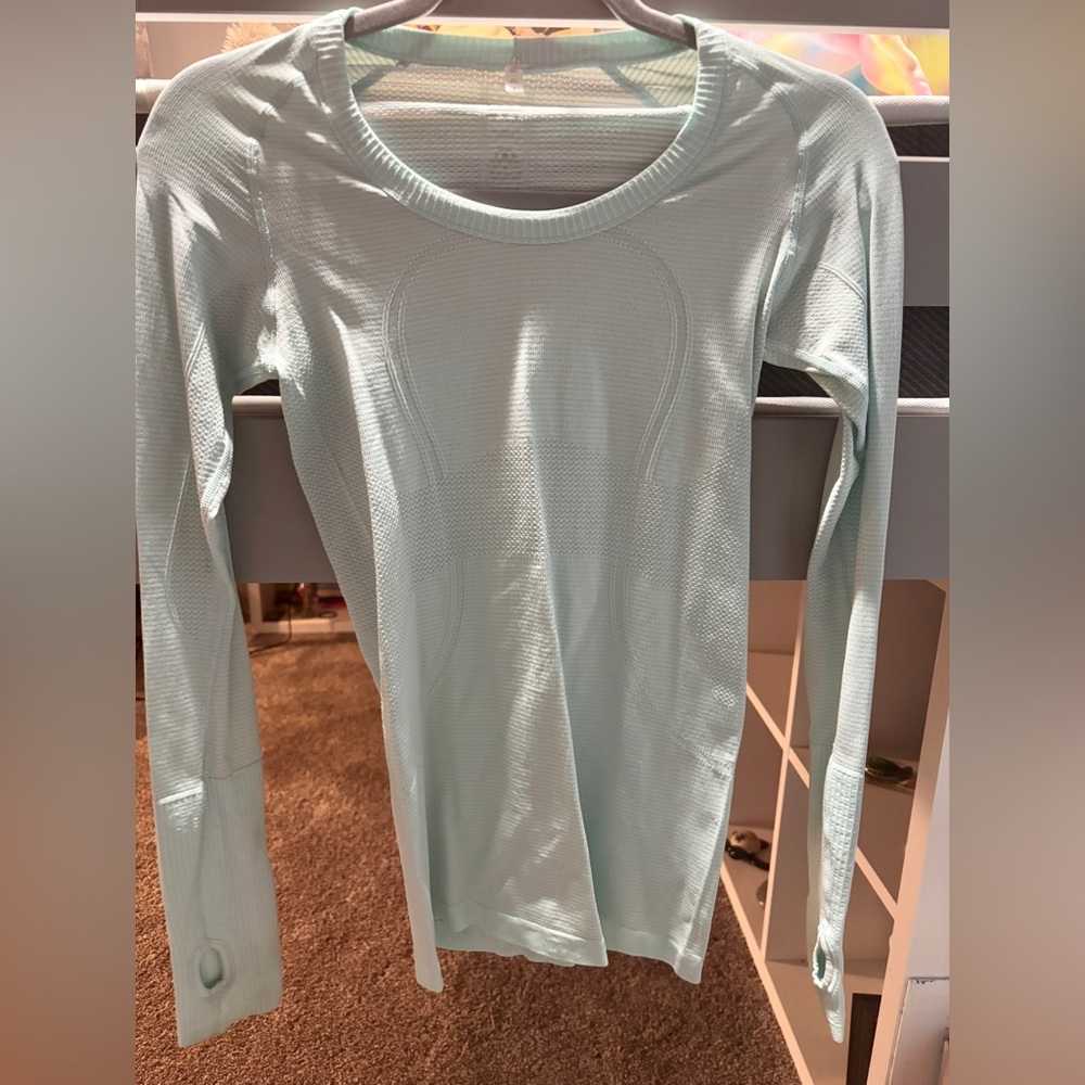 Long sleeve lululemon athletic swiftly tech blue/green active shirt